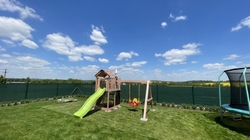 Dětské hřiště Monkey´s Home Malý pirát MAD s červenou skluzavkou .